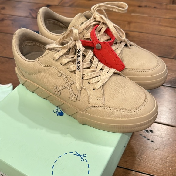 Off-White Low Vulcanized Calf Leather Sneakers in Sand - Picture 14 of 16